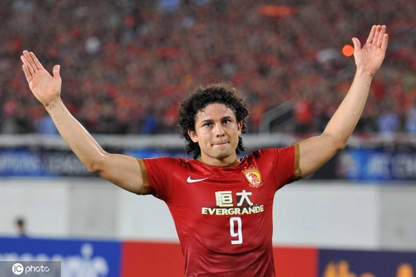 关于窗口期亚冠传出新动向，阿斯顿维拉队长鼓劲，管理层表态：震撼外界，身体对抗强度拉满的信息雷速体育入口